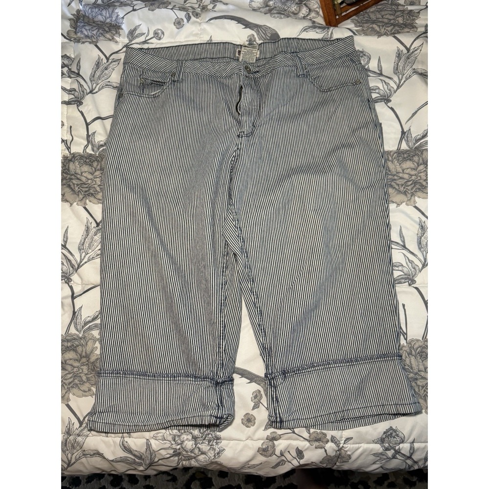 Faded Glory Blue White Pin Striped Capris Size 18